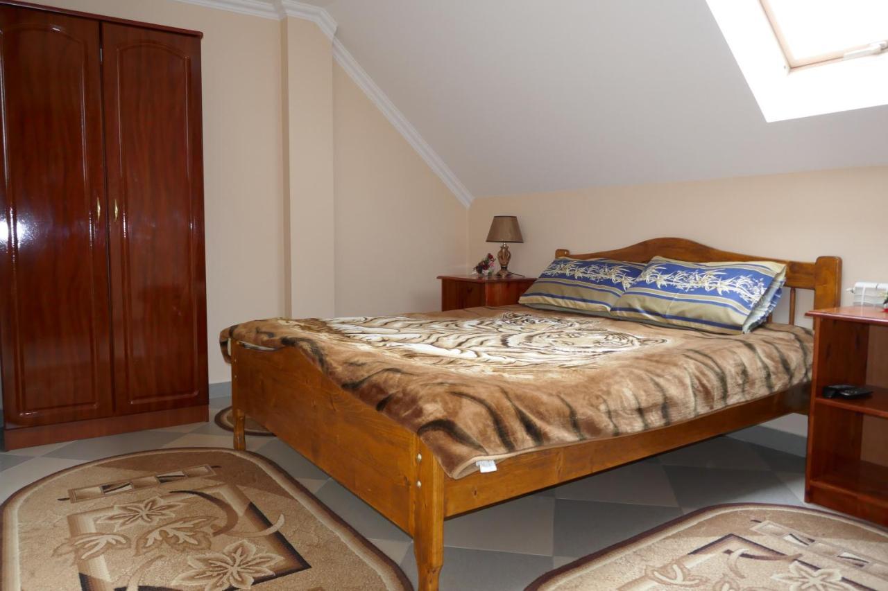 Лелека Guest House Deliatyn Ngoại thất bức ảnh